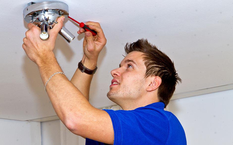 électricien de maintenance Gif-sur-Yvette